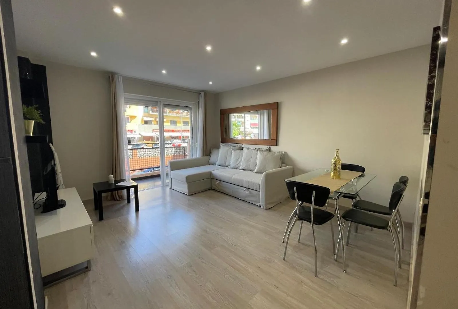 Tenerifeopenhome Holiday Apartment On The Beach Arona  Španělsko